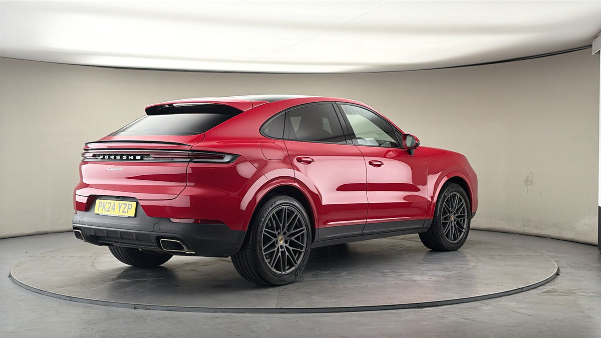 Porsche Cayenne Image 21