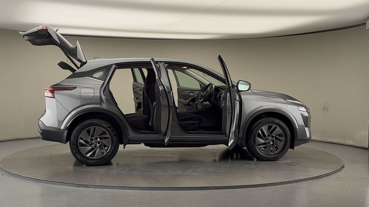 More views of Nissan Qashqai