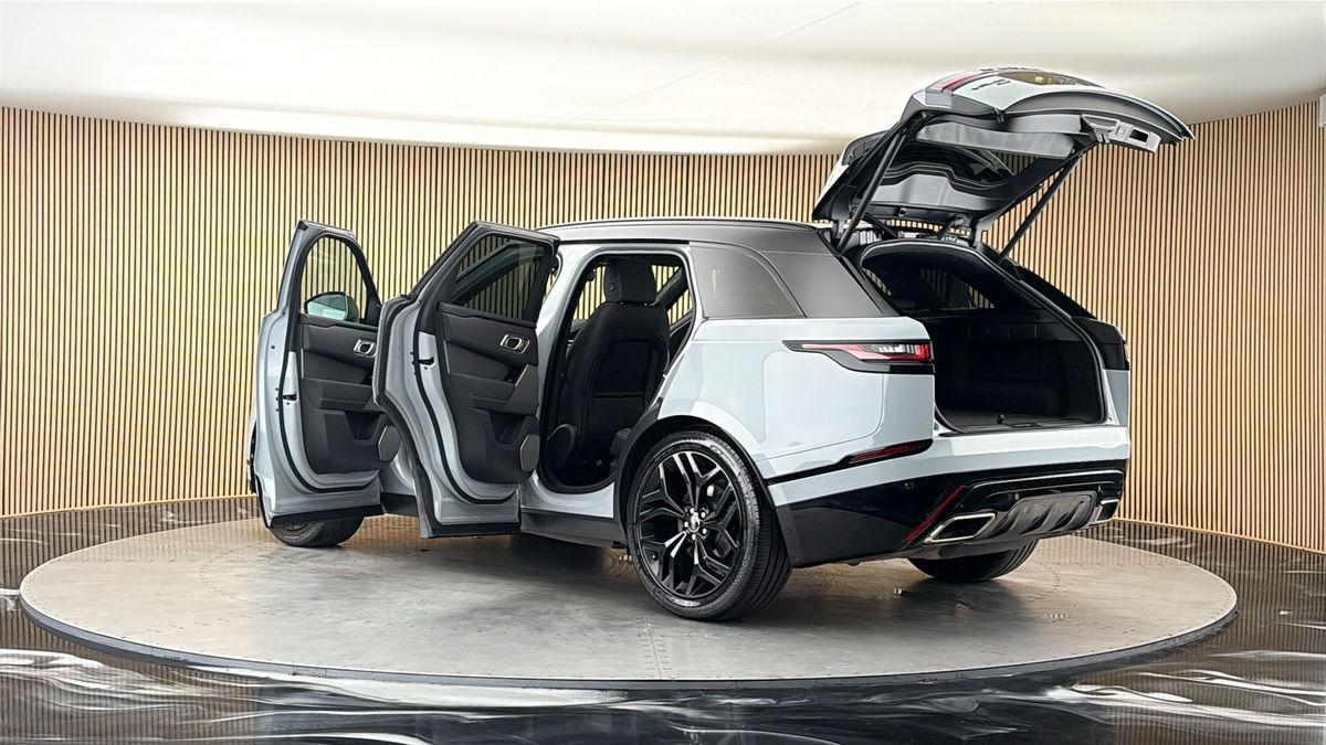 More views of Land Rover Range Rover Velar