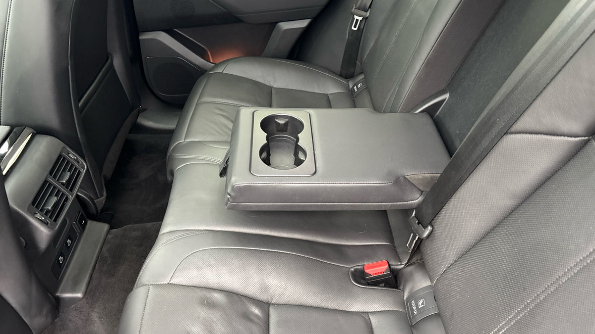 Land Rover Range Rover Velar Image 9