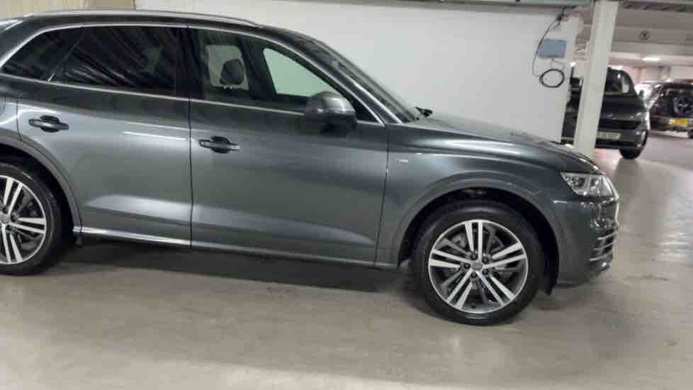 More views of Audi Q5