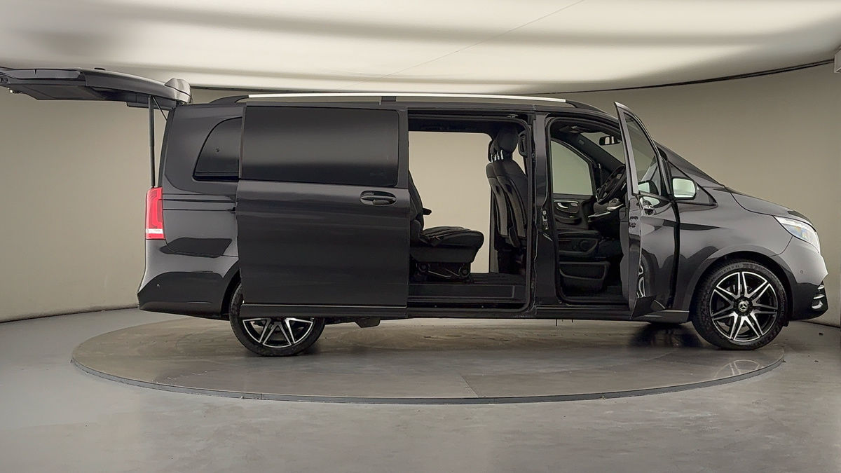 More views of Mercedes-Benz V Class