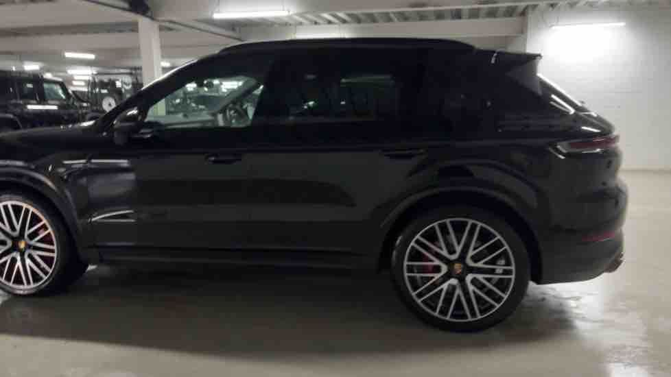 More views of Porsche Cayenne