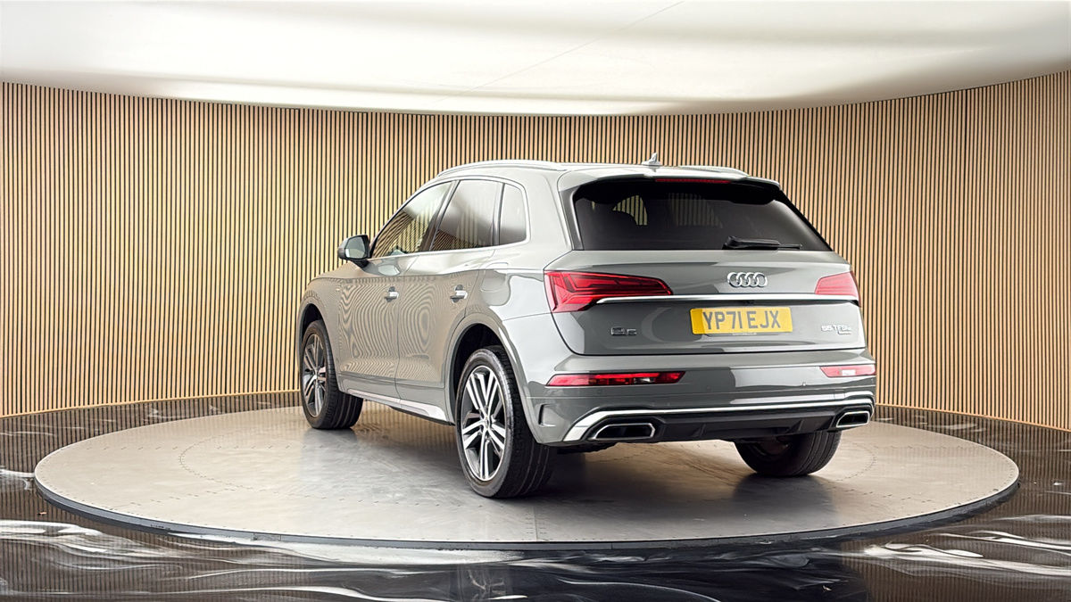 More views of Audi Q5