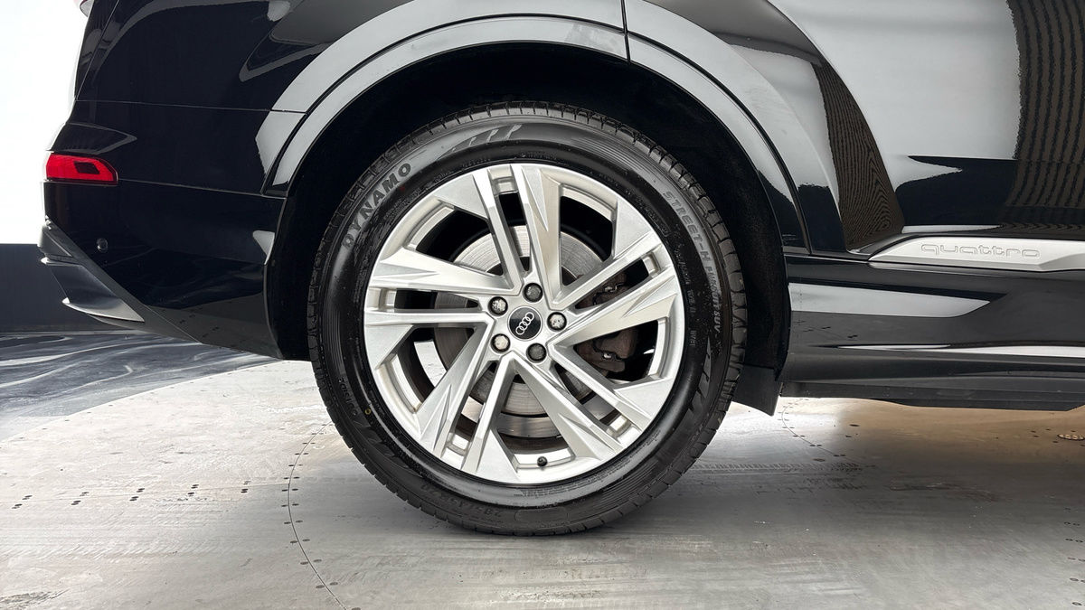 Audi Q7 Image 10