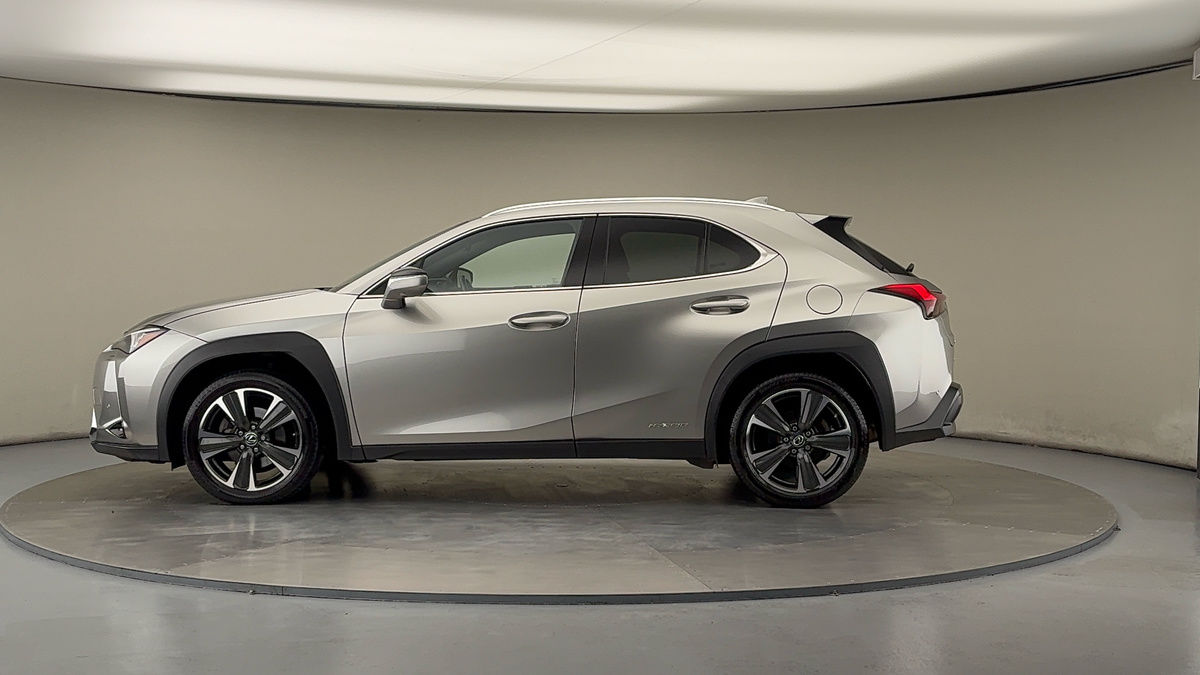 Lexus UX Image 15
