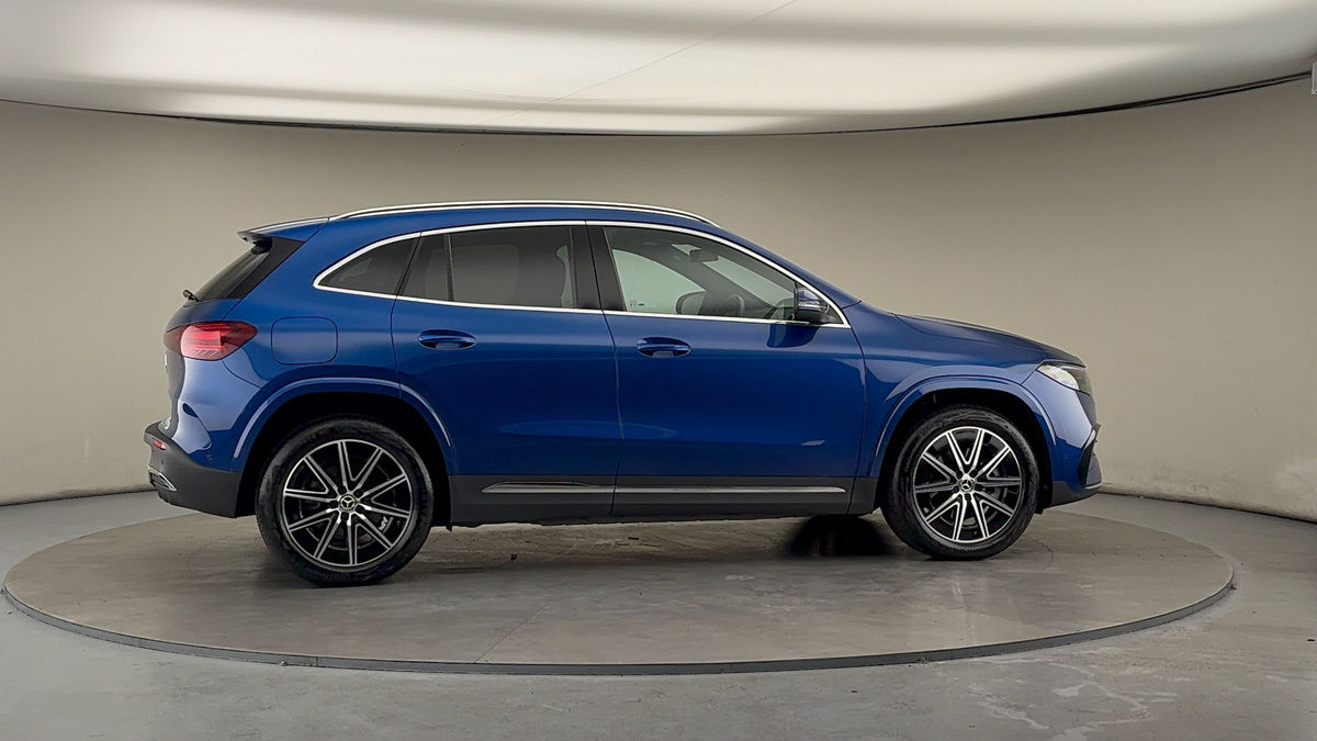 More views of Mercedes-Benz EQA