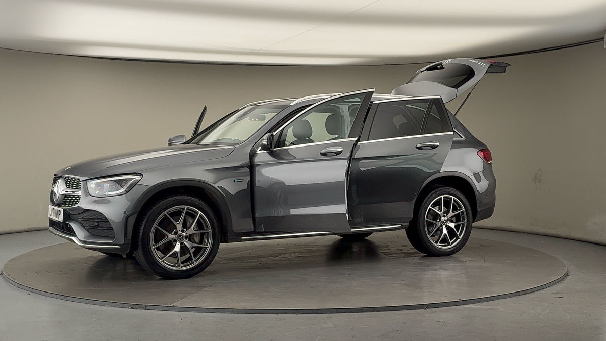 More views of Mercedes-Benz GLC