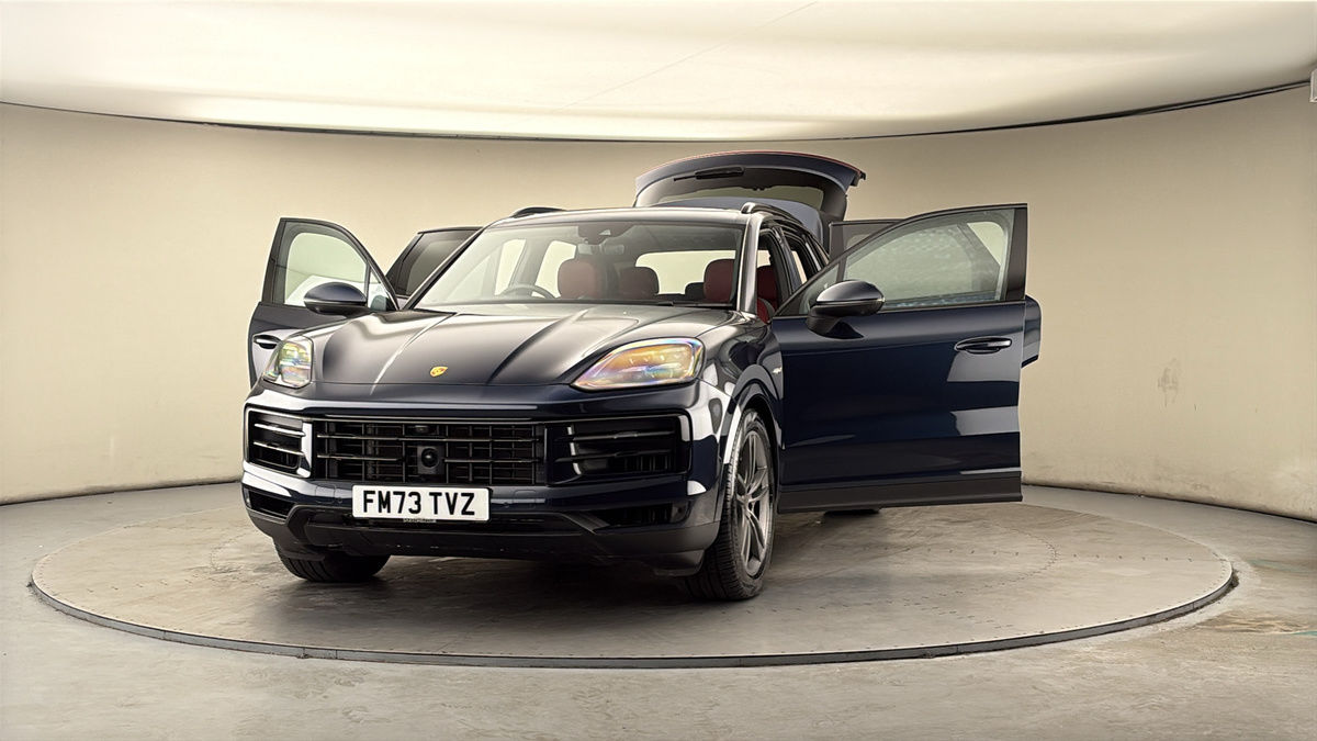 More views of Porsche Cayenne