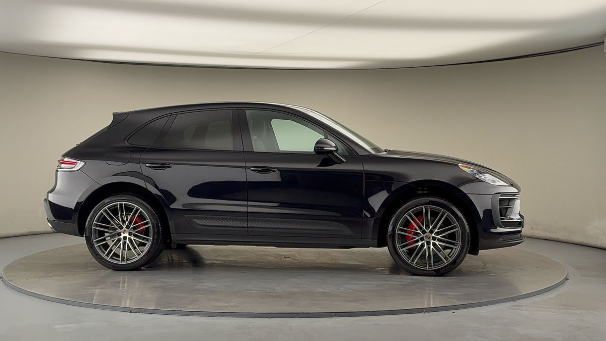 More views of Porsche Macan