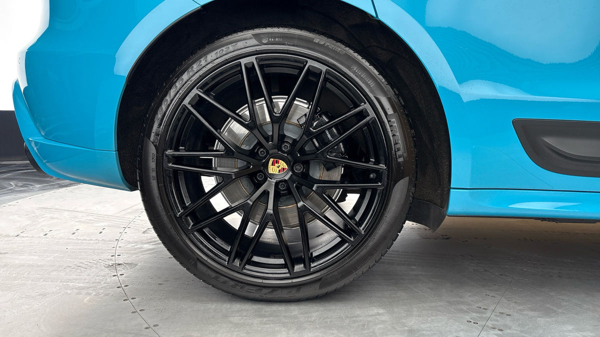 Porsche Macan Image 10