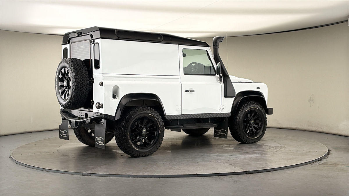 More views of Land Rover Defender 90