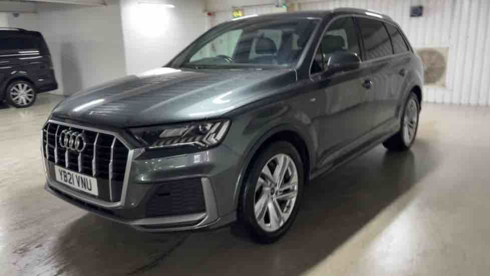 More views of Audi Q7
