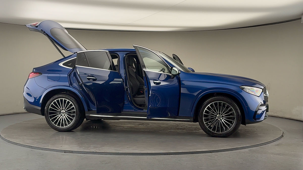 More views of Mercedes-Benz GLC