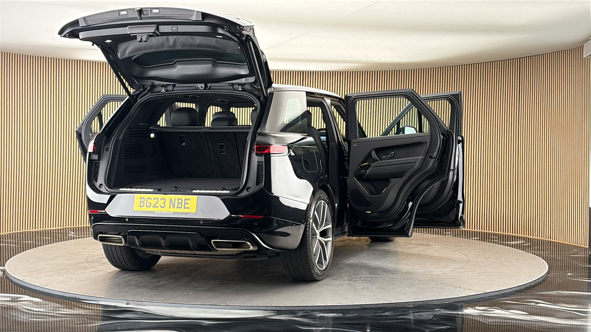 More views of Land Rover Range Rover Sport