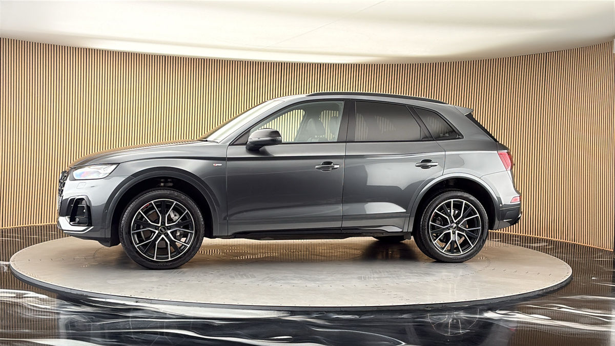 More views of Audi Q5