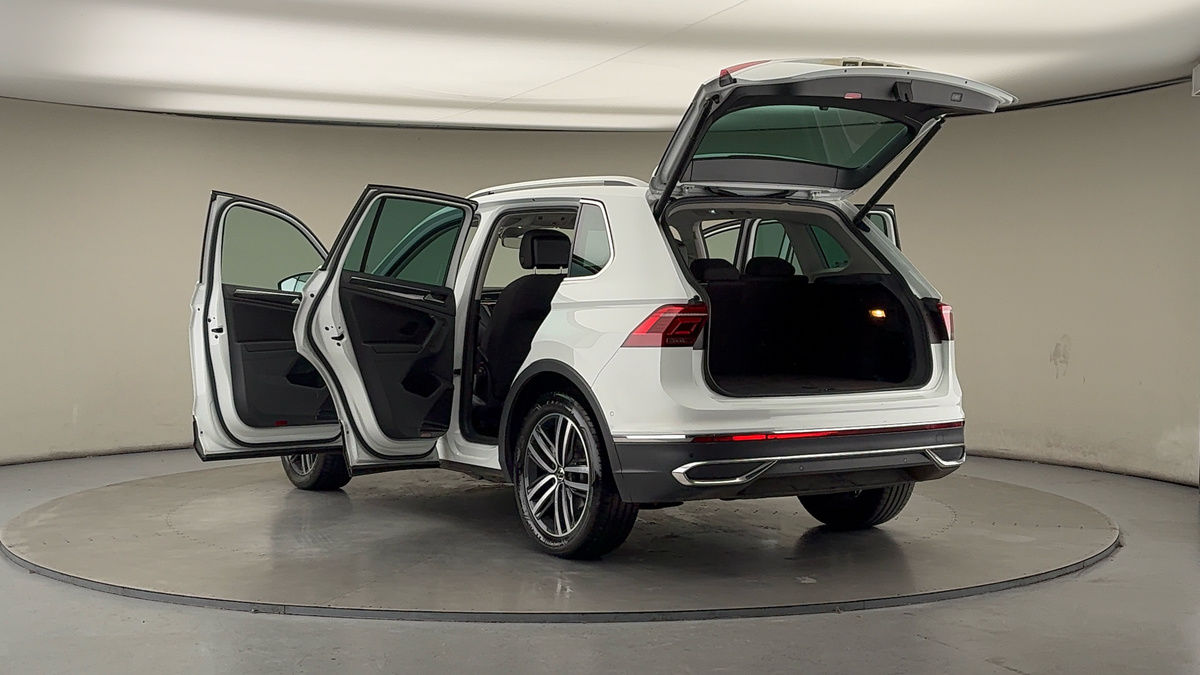 Volkswagen Tiguan Image 23