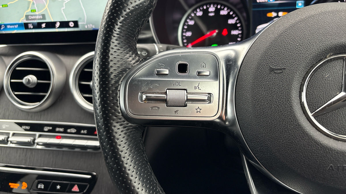 Mercedes-Benz GLC Image 13