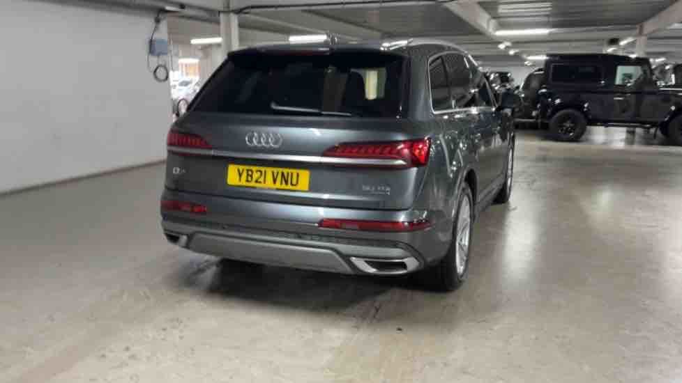 More views of Audi Q7