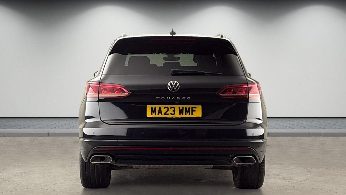 Volkswagen Touareg Image 4