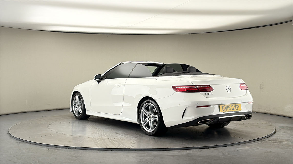 Mercedes-Benz E Class Image 2