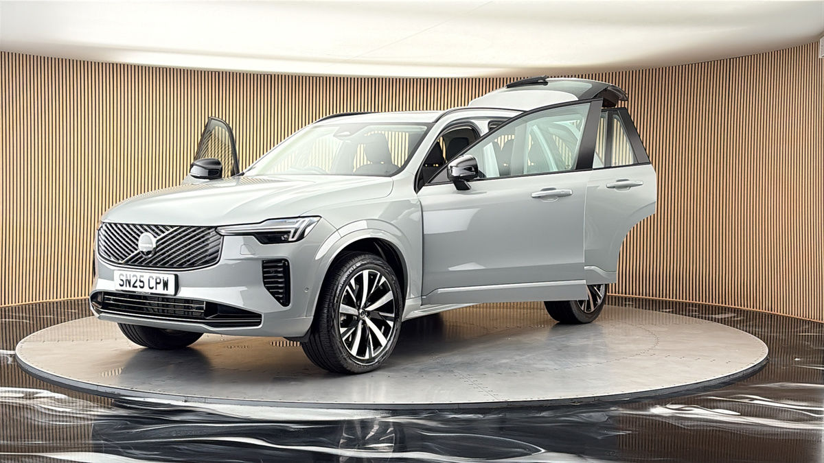 More views of Volvo XC90
