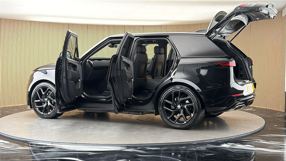 More views of Land Rover Range Rover Sport