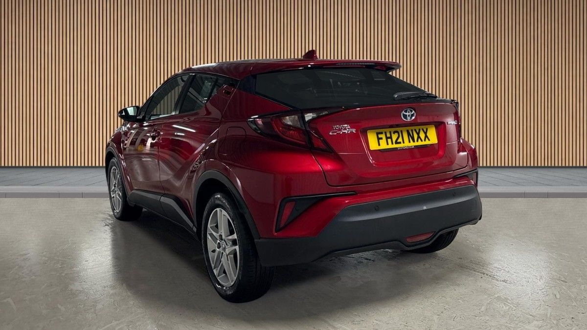 Toyota C-HR Image 2