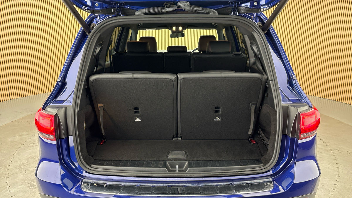 Mercedes-Benz GLB Image 11