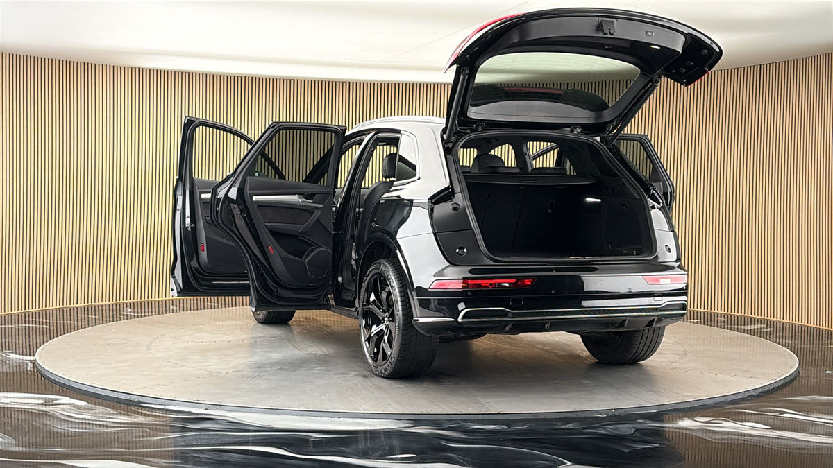 More views of Audi Q5