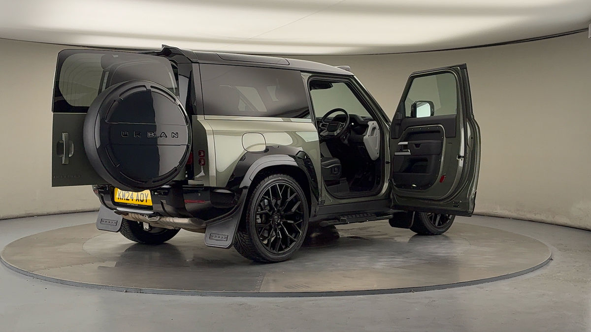 More views of Land Rover Defender 90