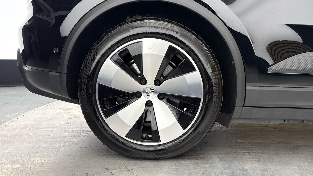 Porsche Macan Image 11