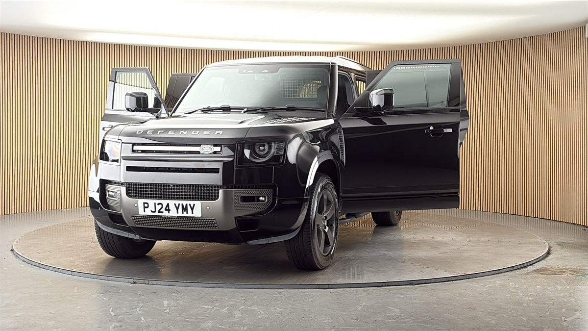 More views of Land Rover Defender 110