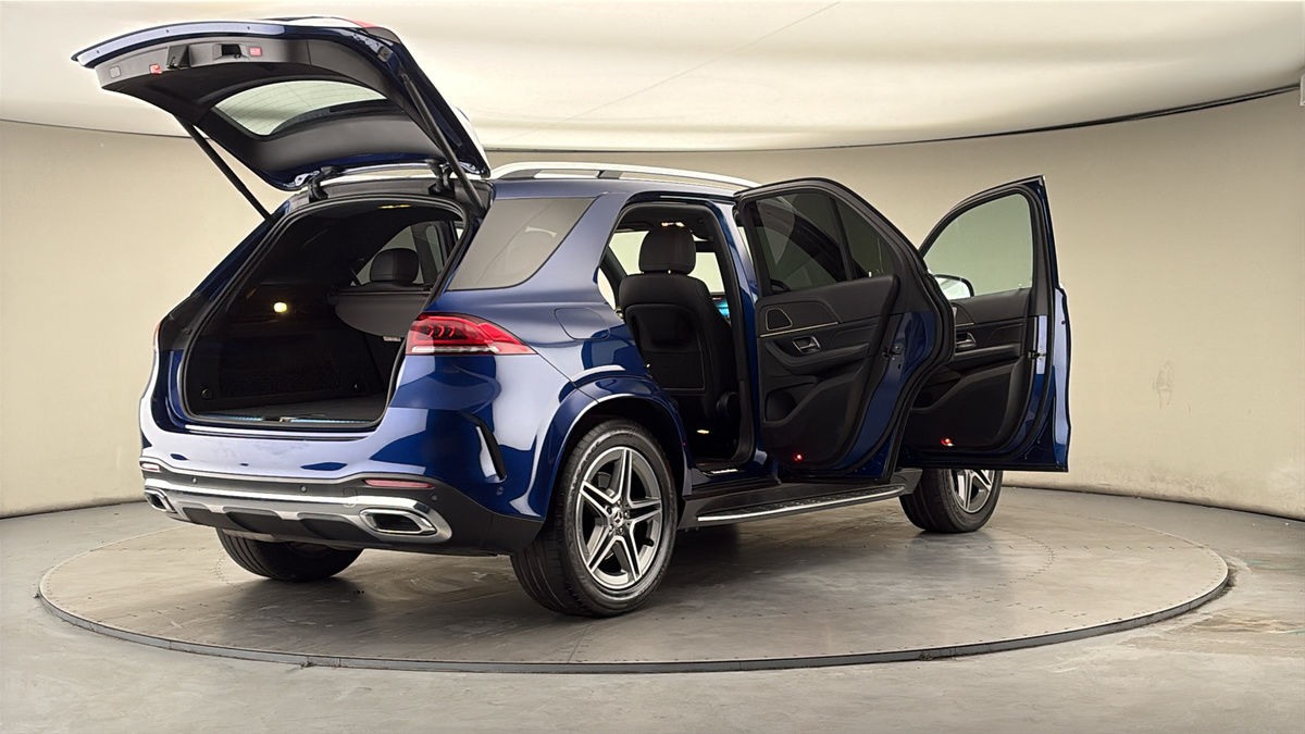 More views of Mercedes-Benz GLE