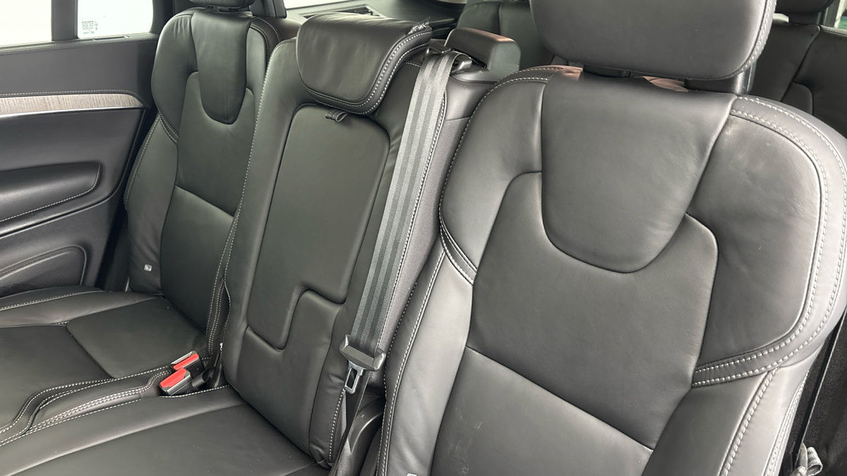Volvo XC90 Image 8
