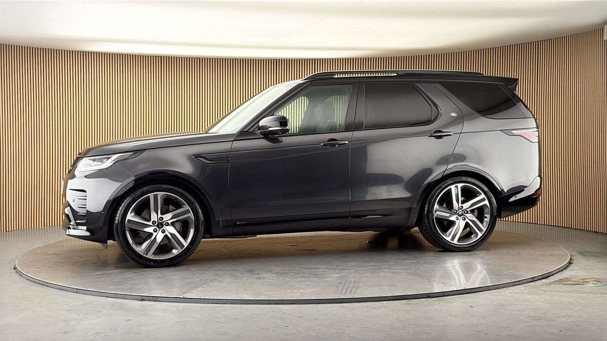 More views of Land Rover Discovery