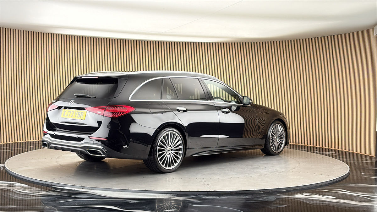 Mercedes-Benz C Class Image 21