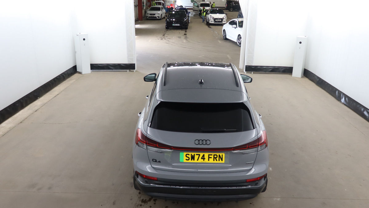 Audi Q4 e-tron Image 8