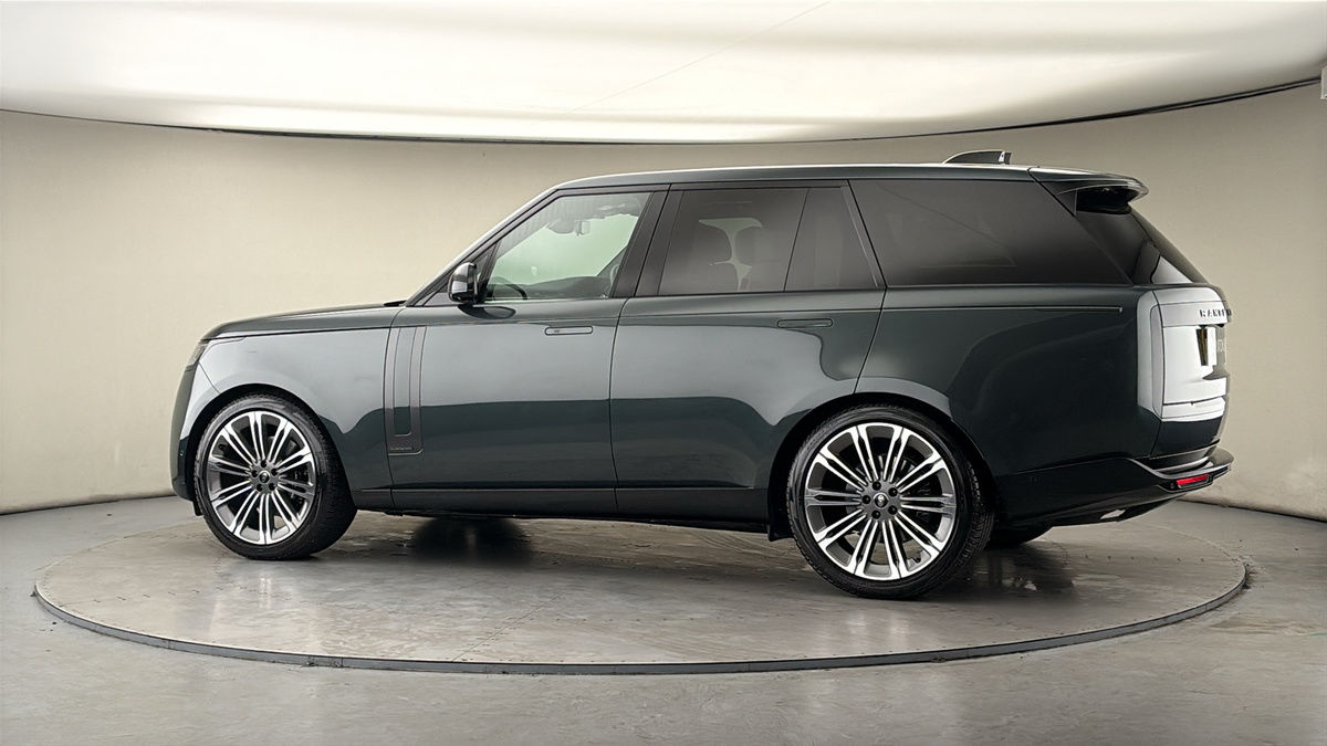 More views of Land Rover Range Rover