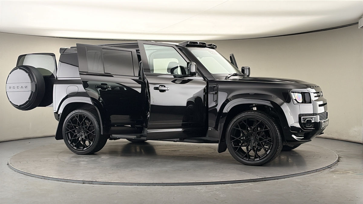 More views of Land Rover Defender 110