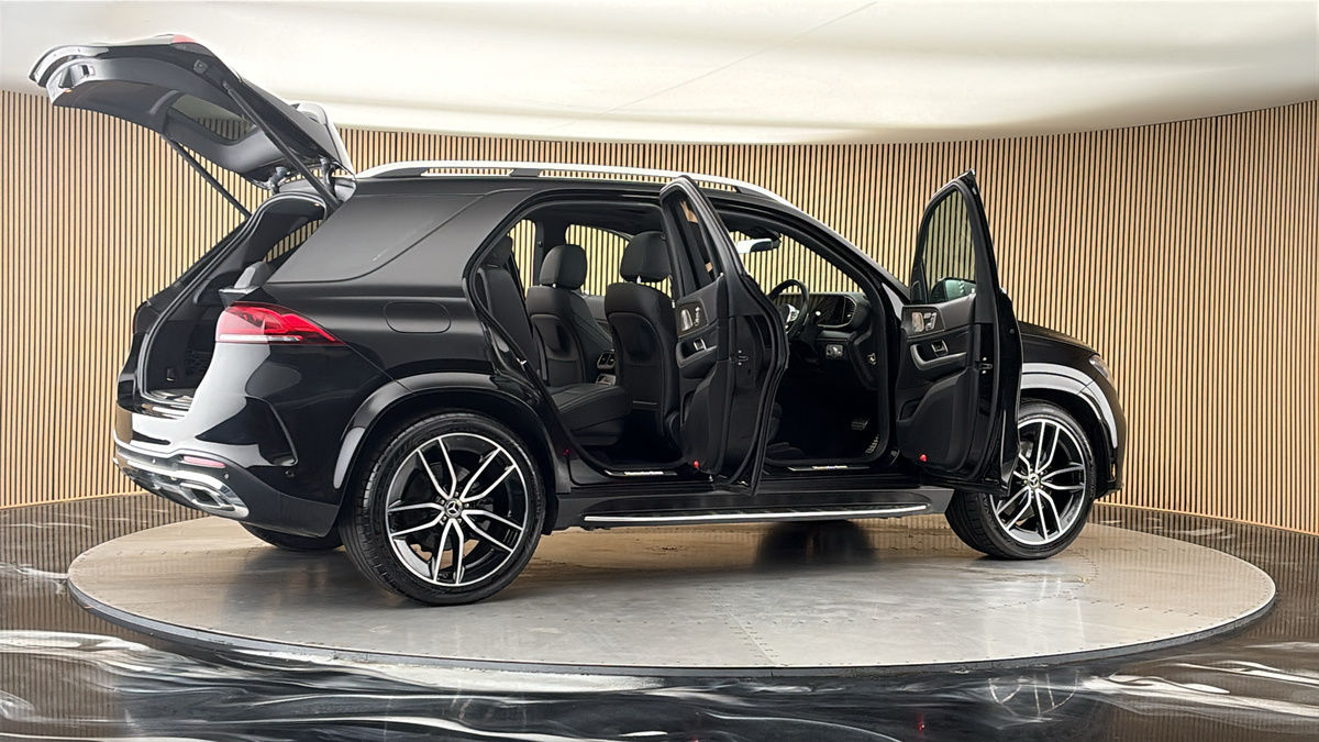 More views of Mercedes-Benz GLE