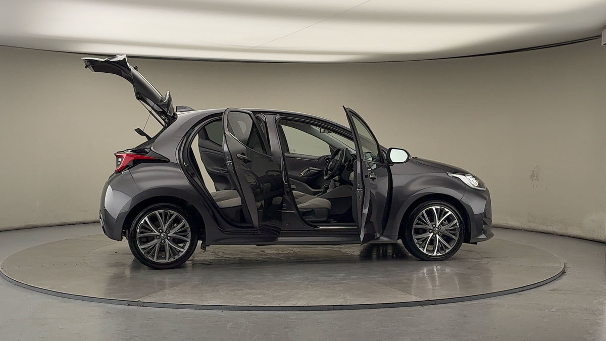 More views of Toyota Yaris