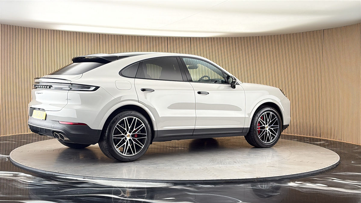 More views of Porsche Cayenne