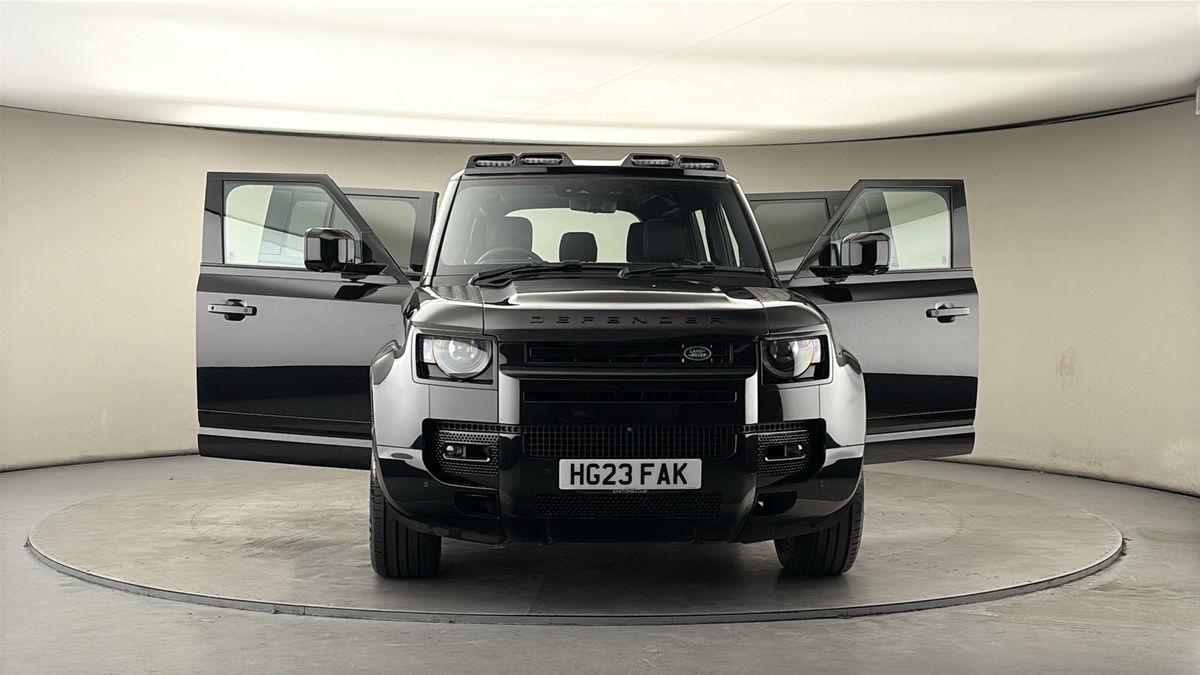 More views of Land Rover Defender 110