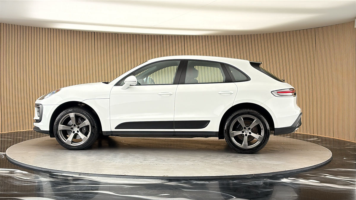 More views of Porsche Macan