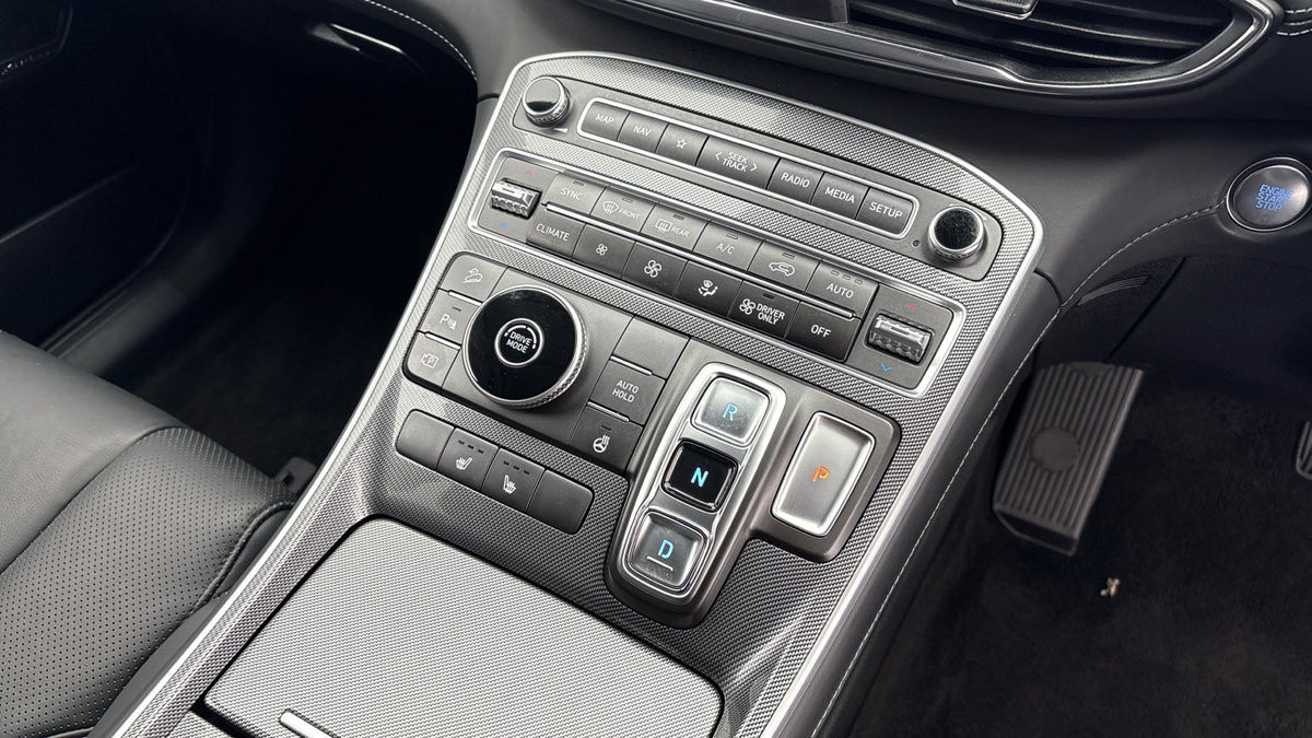 Hyundai Santa Fe Image 6
