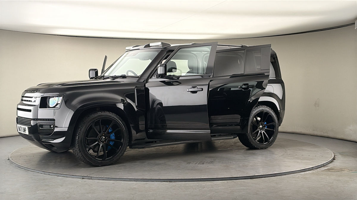 More views of Land Rover Defender 110