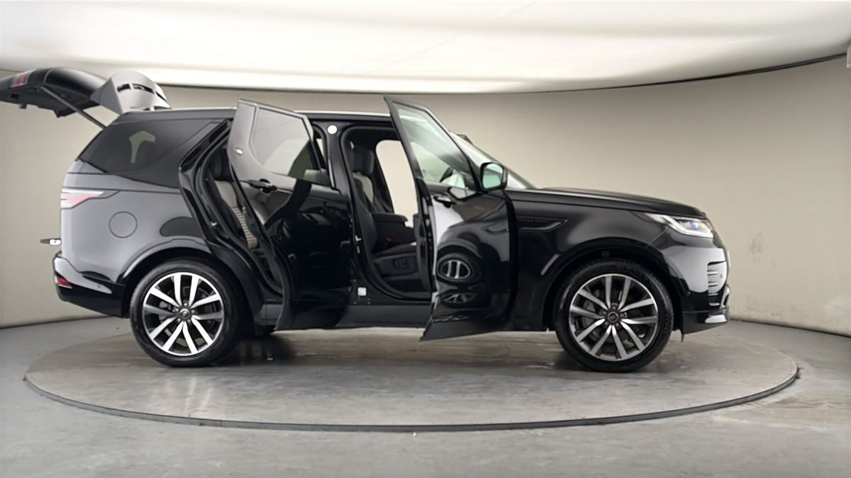 More views of Land Rover Discovery