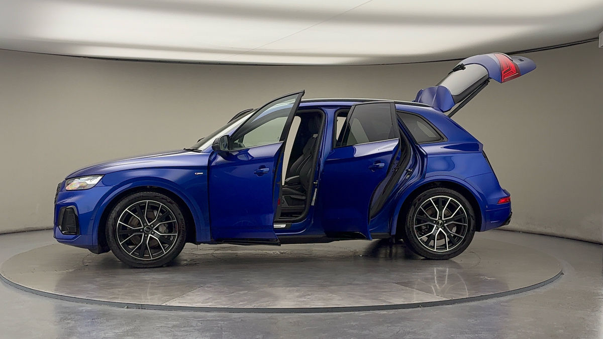 More views of Audi Q5