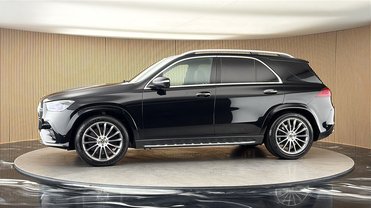 More views of Mercedes-Benz GLE
